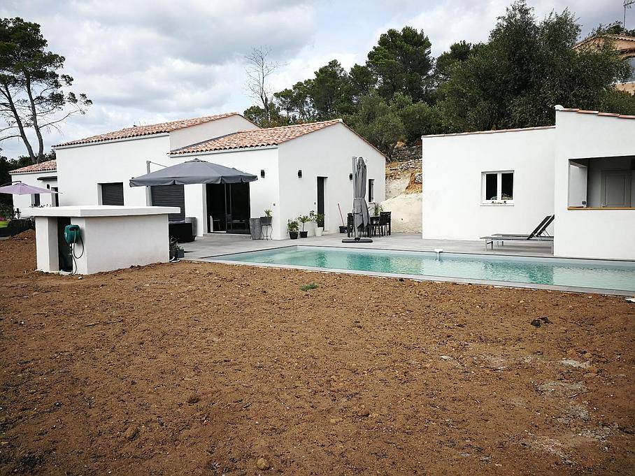 Villa avec piscine à Lorgues.jpg